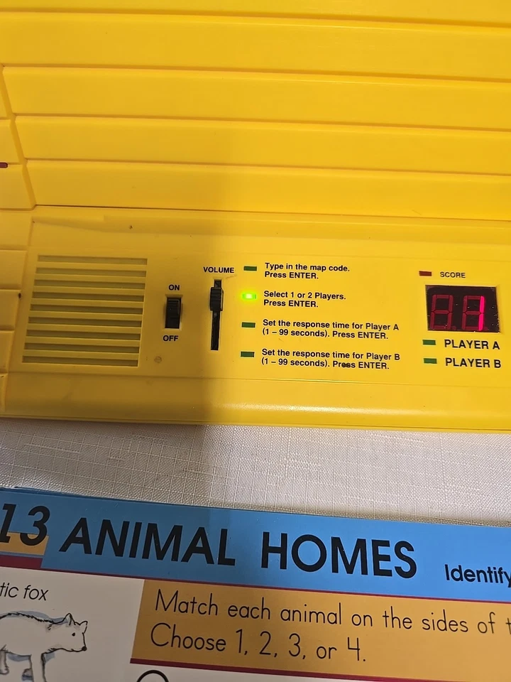 Geo Safari  8700 Electronic Learning With 18 Cards**READ** - Image 3 of 4