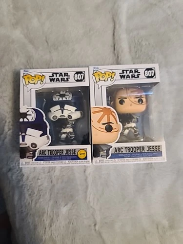 FUNKO POP! STAR WARS ARC TROOPER JESSE #807 COMMON & CHASE COMBO + PROTECTORS