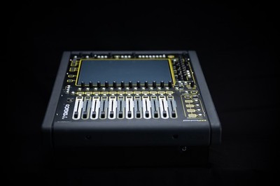 DigiCo SD11 with waves!