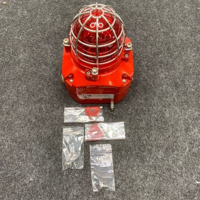 E2S D2xB1X05DC024 Xenon Strobe 5J Beacon 24V DC, Red for Hazardous Locations