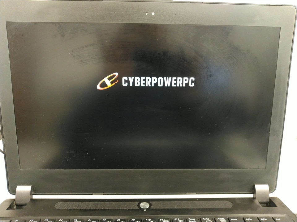 Cyberpower Zeusbook Edge X6 i7-4710HQ 16 GB de RAM 1 TB HDD carga *GEH7C1711A0034 Foto 2 de 4