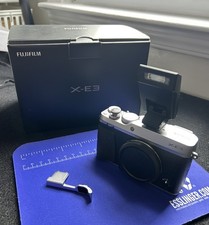 Fujifilm Fuji X-E3 24.3MP Mirrorless Digital Camera Silver Flash Hand Grip Kit