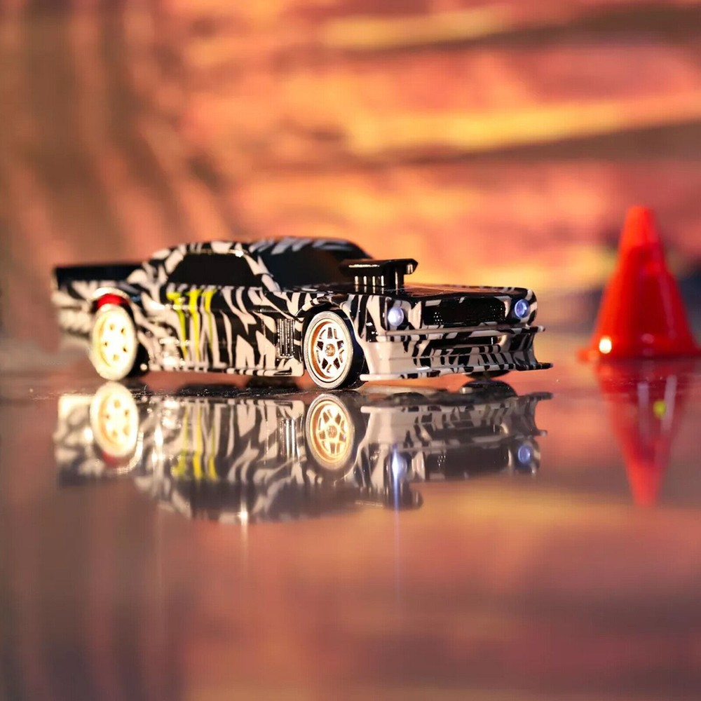 4WD Mini Toy Light 1/43 Scale RC  Ready to Run Race Car Remote Control Drift Car