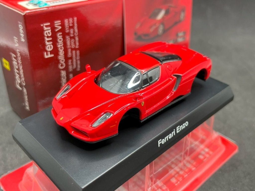 Kyosho 1/12 Ferrari Enzo (Red) 未開封 1/12 Kyosho Ferrari Enzo (Red) Test Car Diecast Car Model