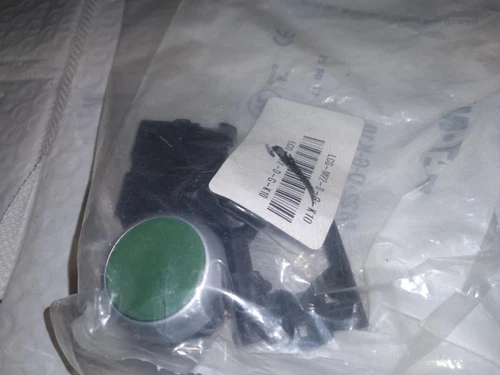EATON M01-2430-NSB M22-D-G-K10 PUSHBUTTONS