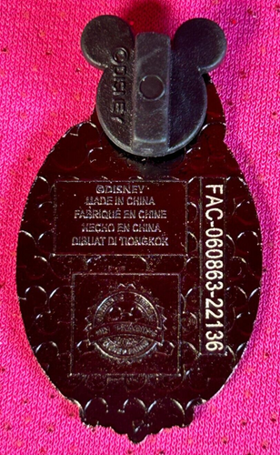 Disney Pin Ghost Host Haunted Mansion Portrait Mystery 2022 PinPics 150987 - Picture 2 of 2