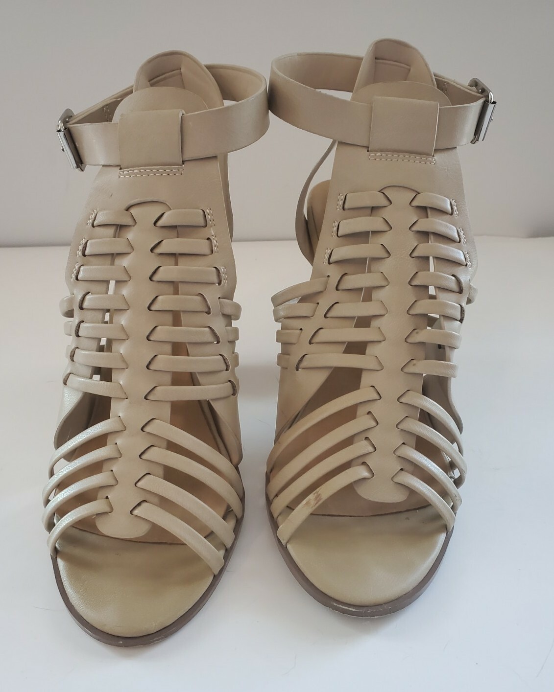 Diva Ladies Super Cute Beige Open Toe Woven Sandals Size 8 Preowned | eBay