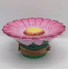 Vtg. Limoges France Porcelain Peint Main PINK FLOWER Trinket Box