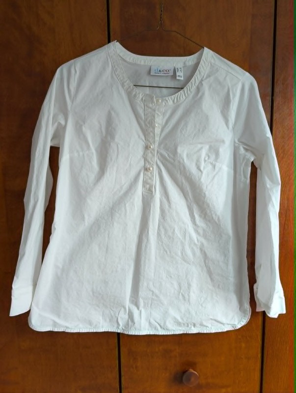 D&Co Denim + Company Women's XS Shirt 1/2 Button up shirt - White cotton spandex