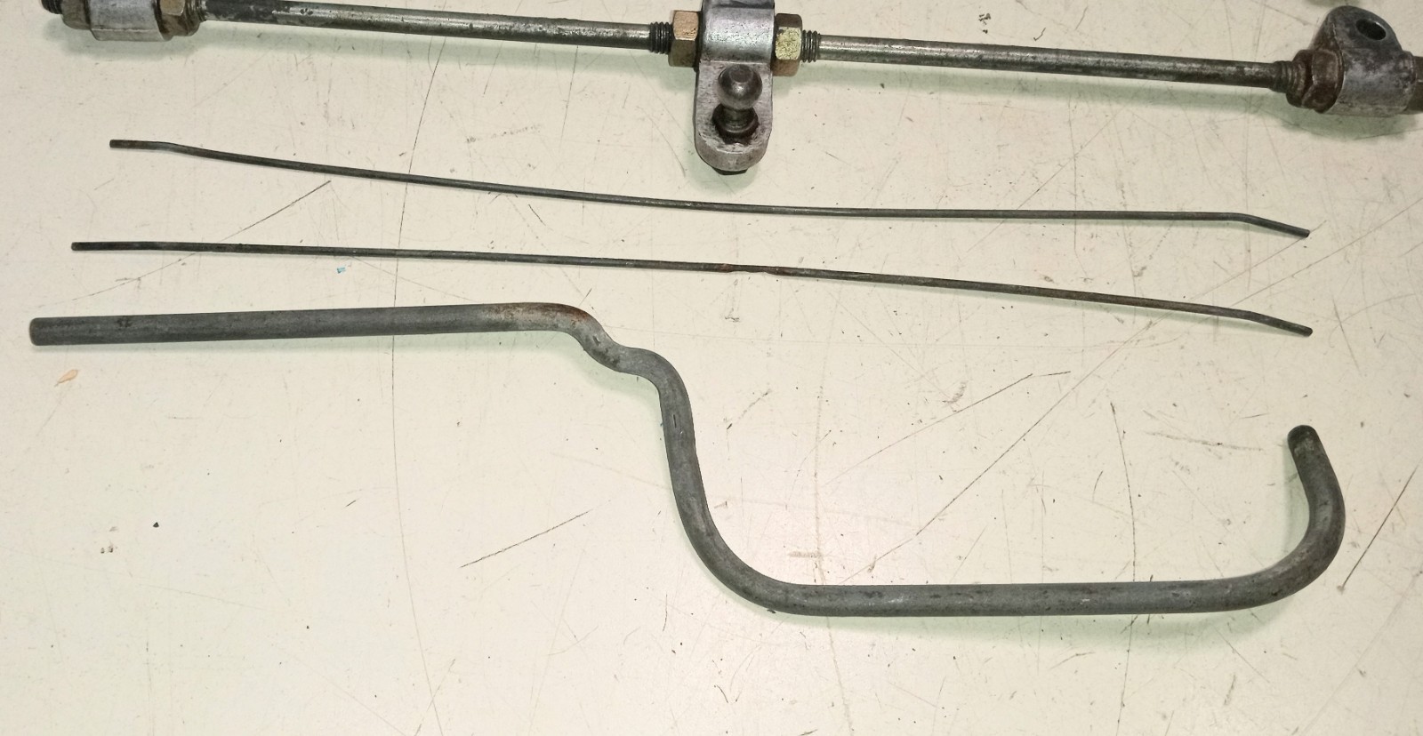 Maserati Merak Carburetor Fuel Line Pipe Tree_Throttle Accelerator Rod Linkage