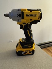 NEW DeWalt 20v Max XR 1/2" High Torque Impact Wrench DCF900 Tool With Battery