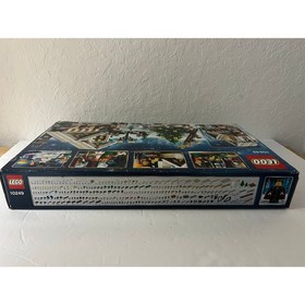 LEGO Creator Expert Winter Toy Shop set 10249 Winter Village Collection Series