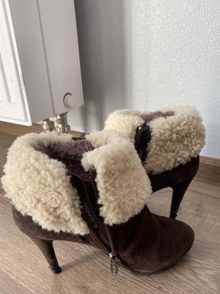Women UGG Boots Beige Suede 37 #O0E2
