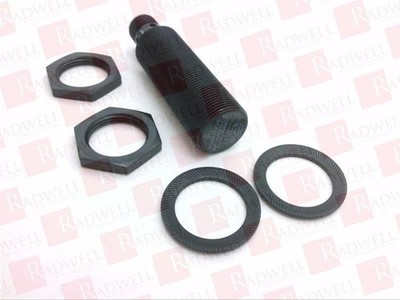 PEPPERL & FUCHS NBB 5-18GM50-E2-C-V1 / NBB518GM50E2CV1 (NEW IN BOX)