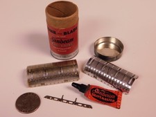 Sunbeam Electric Shavemaster Razor Comb & Blade Container with contents Shelf-4