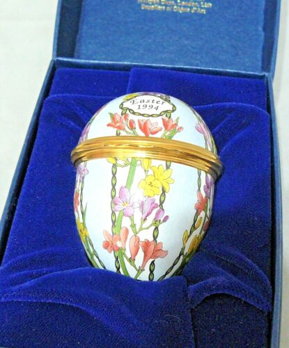 HALCYON DAYS Bilston 1994 EASTER EGG Enamel Trinket Box - Boxed & Certificate - Picture 2 of 6