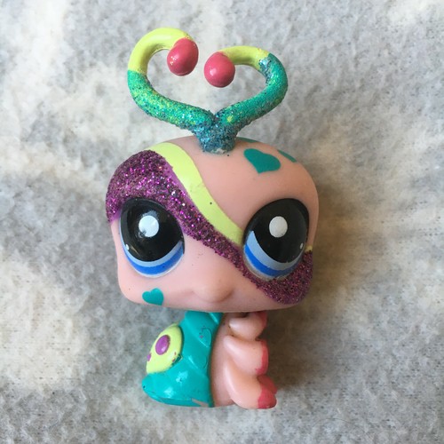 Littlest Pet Shop LPS #2151 pink lovebug glitter teal hearts blue eyes