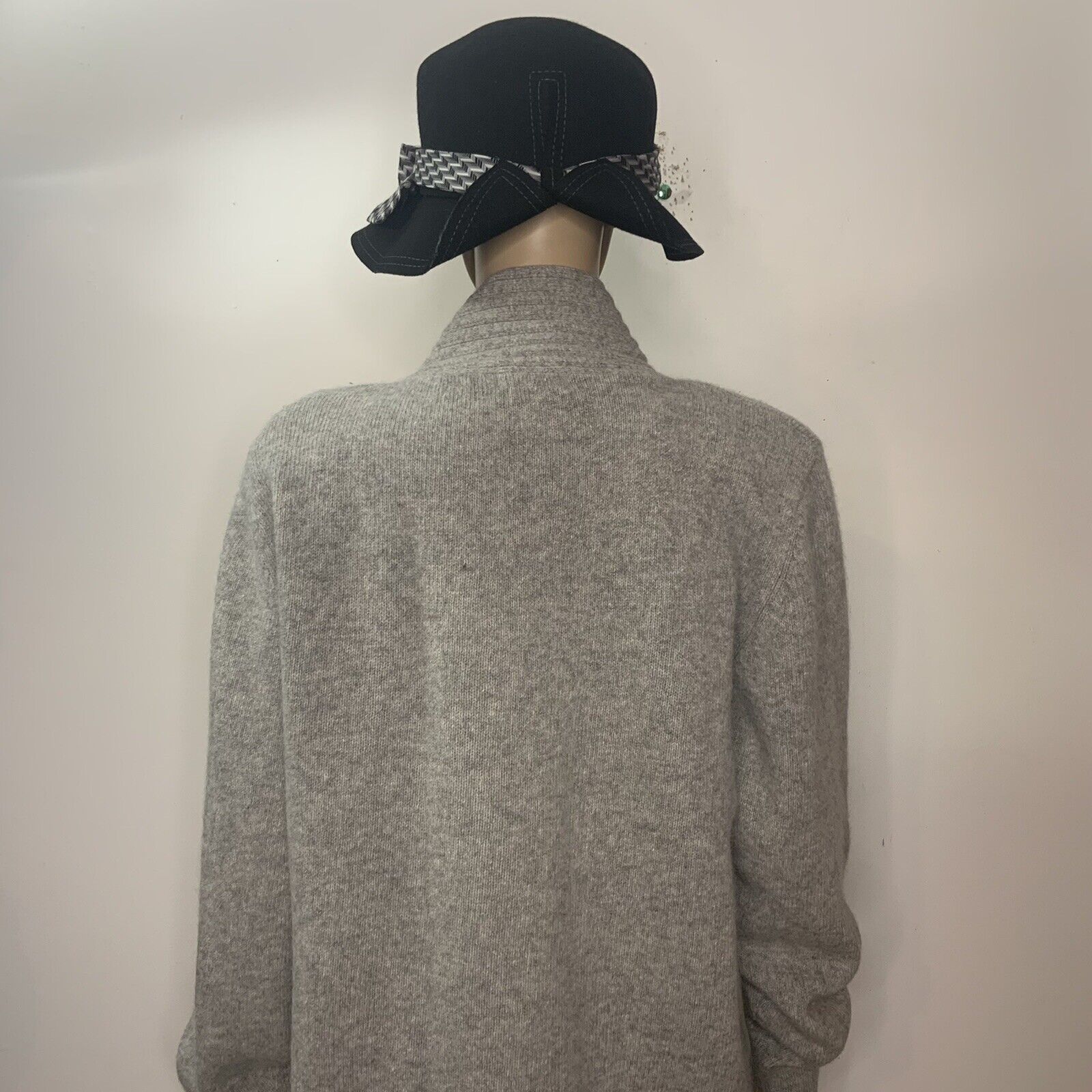Vintage 60’s Ladies Black Gray Wool Cloche Boho F… - image 10