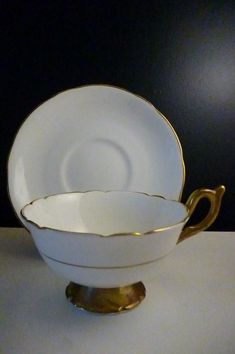 Vintage Coalport 1960's (3422) Bone China White/Gilded Footed Cup & Saucer - VGC - Picture 8 of 10