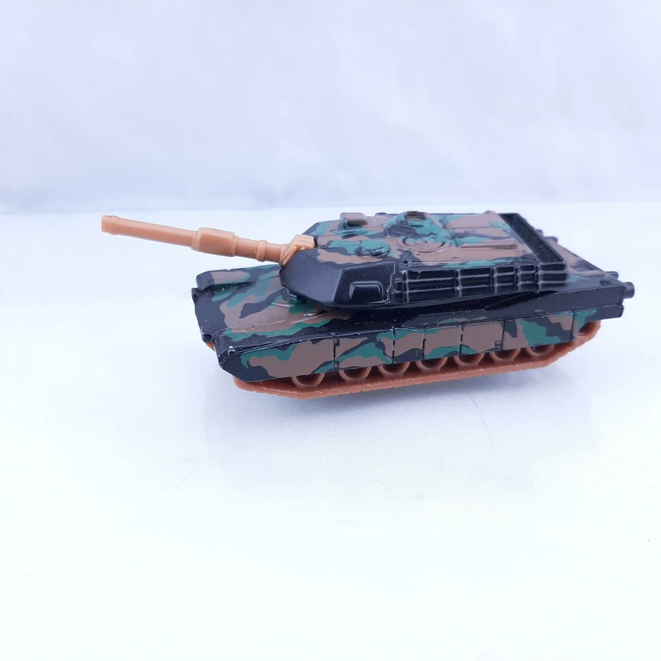 Diecast M1 A1 Abrams Main Battle Tank by Matchbox 1994 Multi Color Camo 1:113 - Image 4 of 4