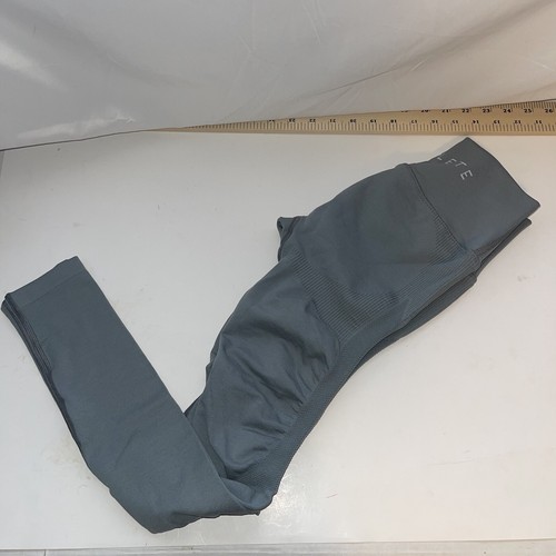 Alphalete Aero Leggings Womens Size Medium Light Grey Workout Athlesiure