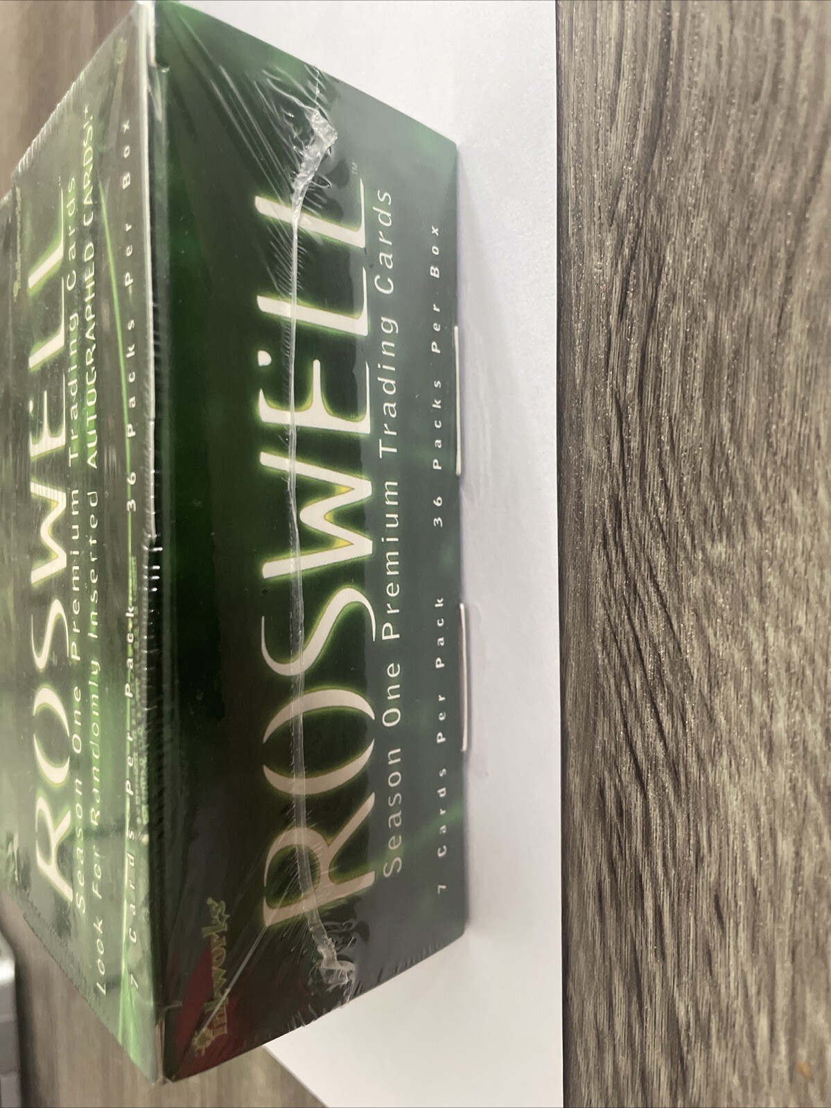 Roswell Season One Premium Trading Cards, Sealed Box Inkworks, 36 Packs