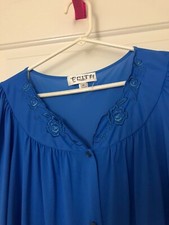 Miss Elaine Medium M VTG Embroidered Flowers Blue Long Nightgown Nightie Pajama