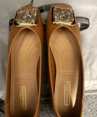 Shien Rinostone Square Shoes Size 5.5