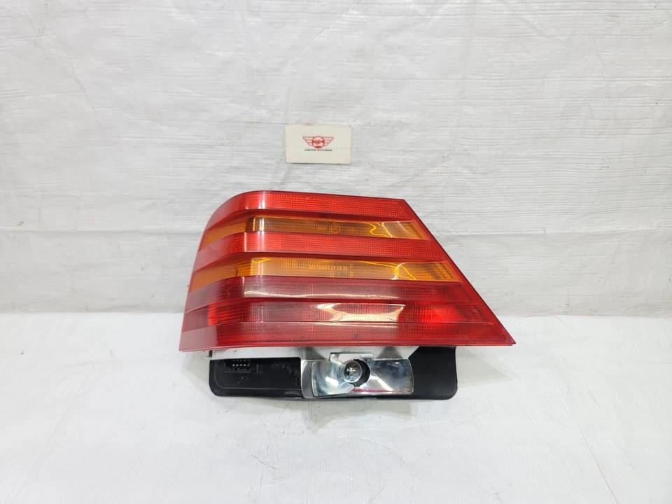 92-93 Mercedes-Benz 300 Series 300SE W140 Taillight Left Driver Tail Light Lamp - Image 2 of 4