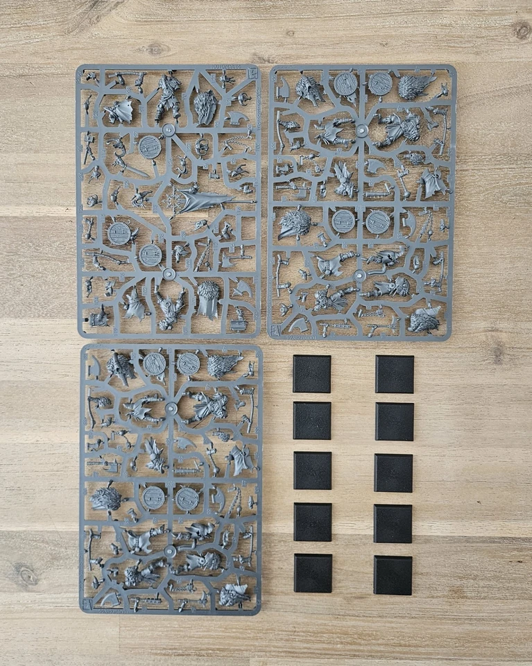 10x Chaos Marauders - Warriors of Chaos - The Old World - New on Sprue - Immagine 2 di 3