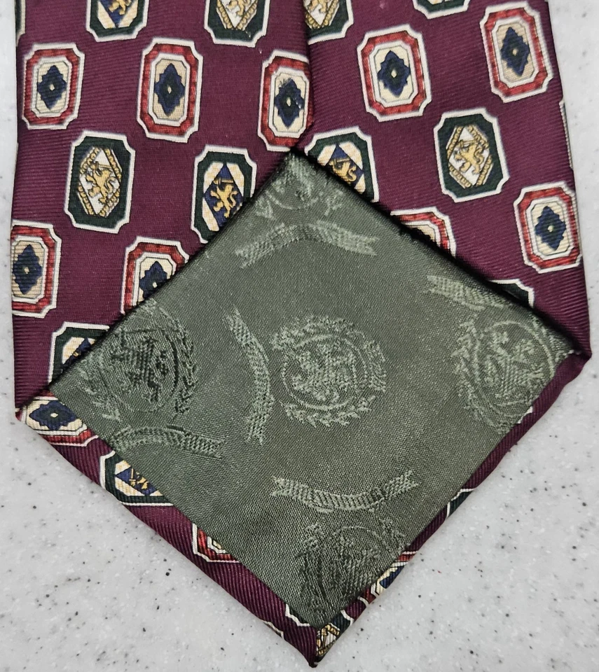 Corbata Tommy Hilfiger 100 % seda italiana escudo león granate - De colección RARA Foto 4 de 4