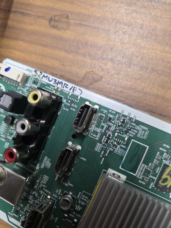 Placa principal 32" Magnavox 32PFL4664/F7 (BACLFAG0201 1) ACLFH01F ACLFGMMA-001 - Imagem 3 de 3