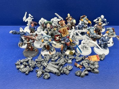 Captain + 21 Blood Claws / Wolf Guard der Space Wolves