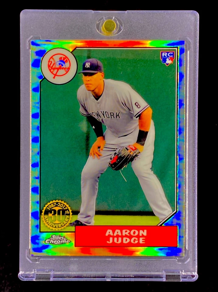 AARON JUDGE ROOKIE REFRACTOR SP Insert 2017 Topps Chrome Holo RC Card - YANKEES - Image 4 of 4