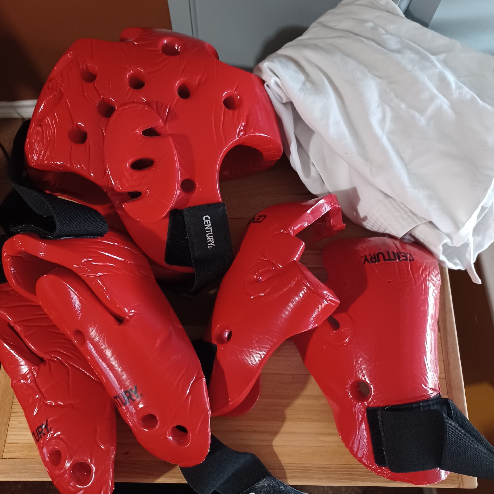 Century karate Sparring Gear You Small Red With White Gi/Karate