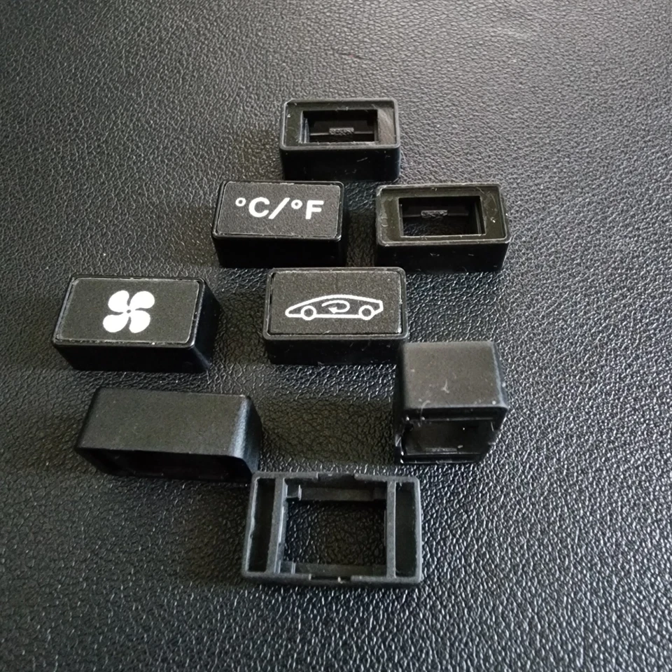 Cubierta de botón de control de clima Lamborghini Countach para características de CA Foto 2 de 4