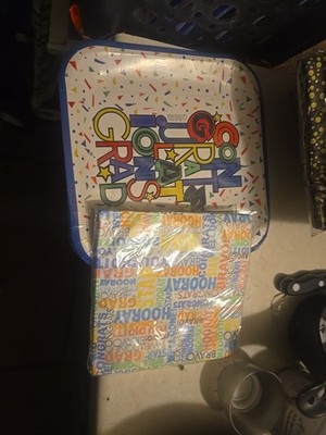 5 Sets Of graduation  plates Plus 7 Packs Napkins 