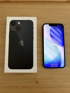 Apple iPhone 13 Mini 128GB ohne Simlock, 71 % Akkukapazität, Mitternacht mit OVP