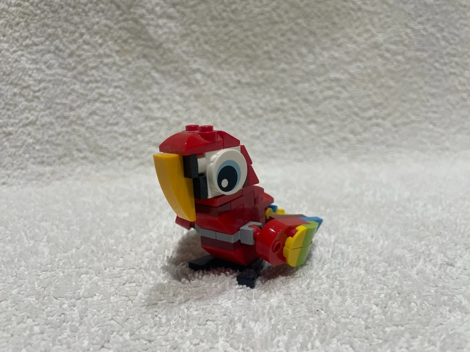 LEGO Creator 30581 Tropical Parrot, photo 1 of 5