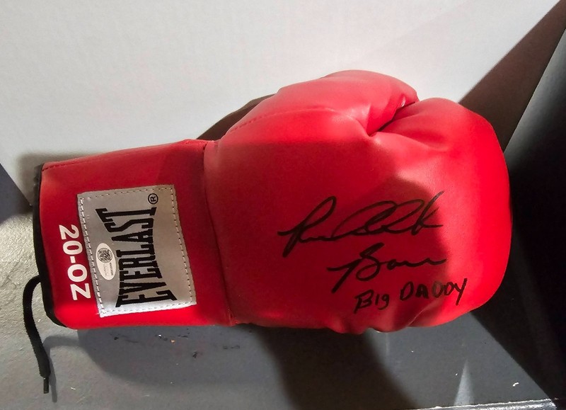 Riddick Bowe Signed Everlast Red Boxing Glove w/HOF'15 JSA WITNESS BIG DADDY