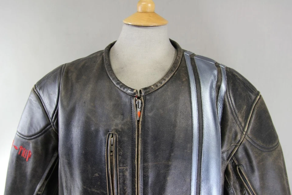 CHAQUETA MOTERA POWER TRIP MARRÓN Y PLATA CUERO ENVEJECIDO + FORRO TÉRMICO 52"/3XL Foto 3 de 4