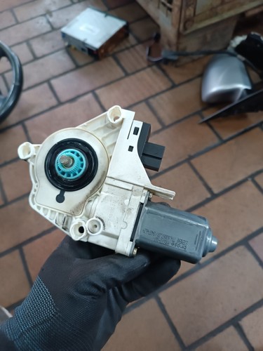 Original Audi A6 4F C6 Fensterhebermotor Fensterheber vorne rechts 4F0959802B