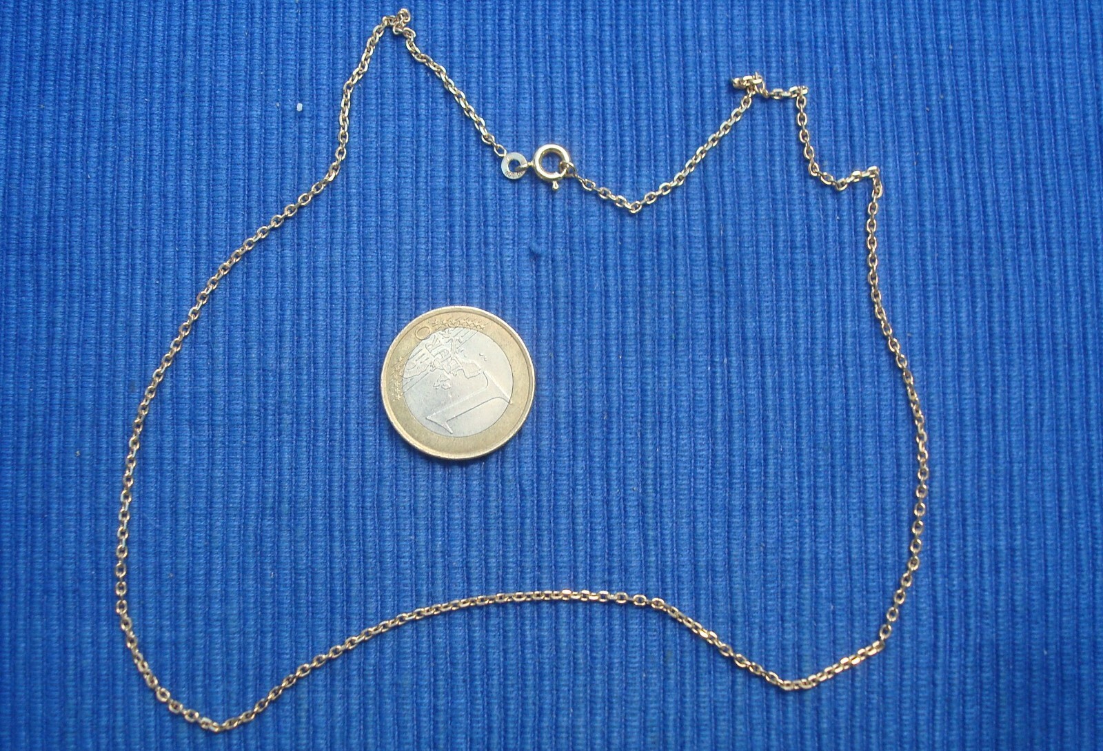 Chaîne fine plaqué or 45cm collier maille forçat pour look quotidien