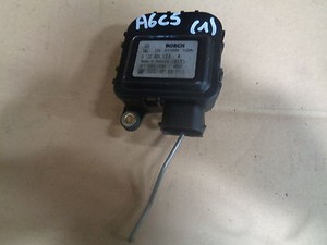 Audi A6 C5 4B  Stellmotor Lüftung Klima Klimatronic Heizung Bosch 4B1820511C