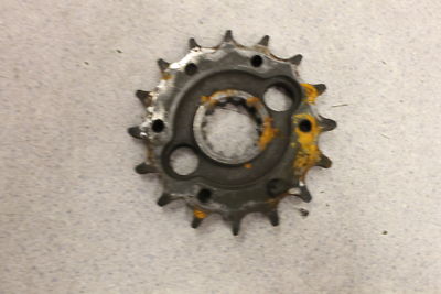 7個 Kawasaki ZX7, 1989-1995, 16 Tooth Front Drive Sprocket, 700