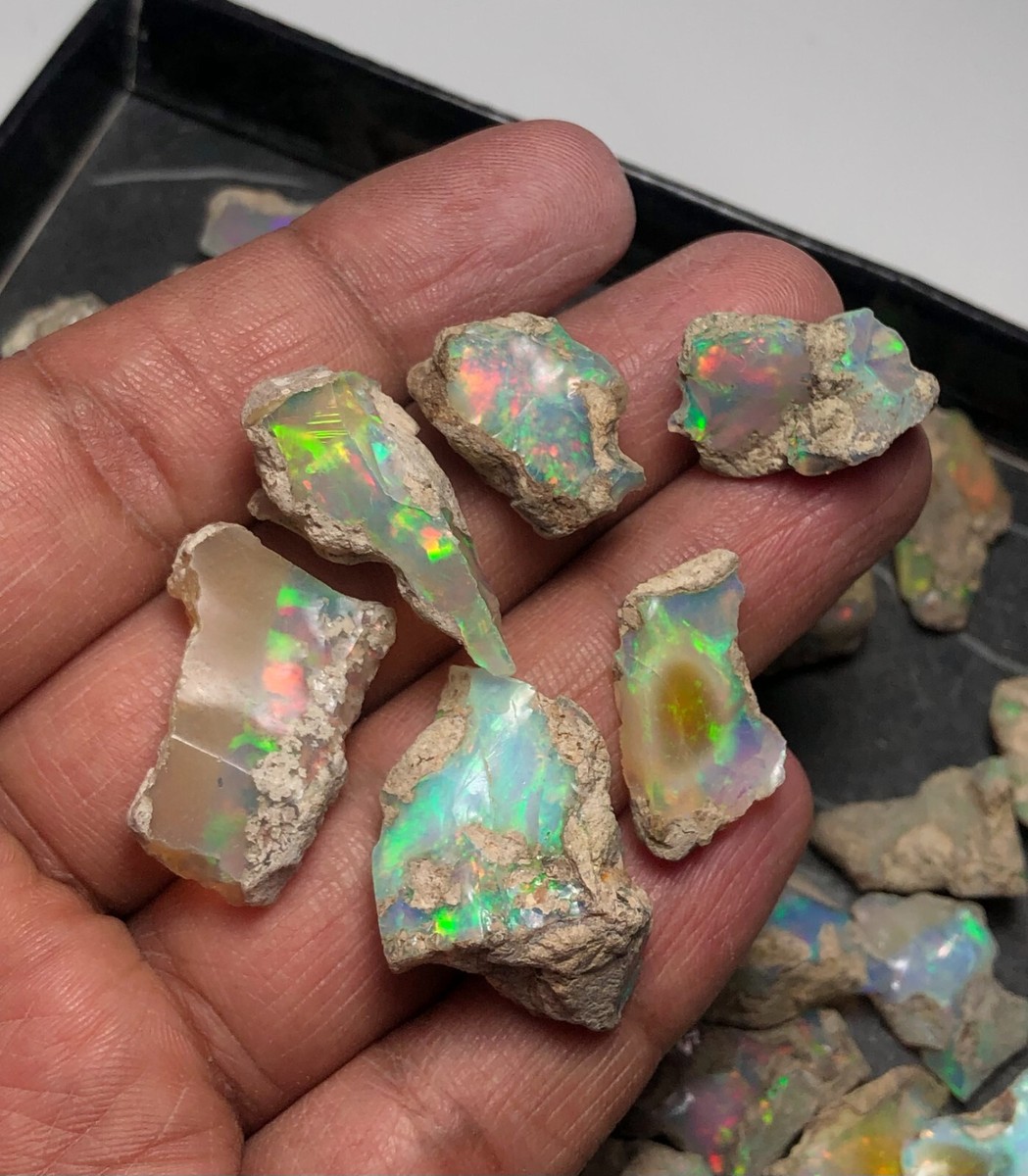 Opale Welo D'Éthiopie Naturelle - 3,53 Ct - Cabochon Ovale Blanc Opalescent - Qualité AAA