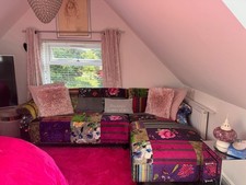 Lolvely corner unit sofa condition still like nlew brightens any room up