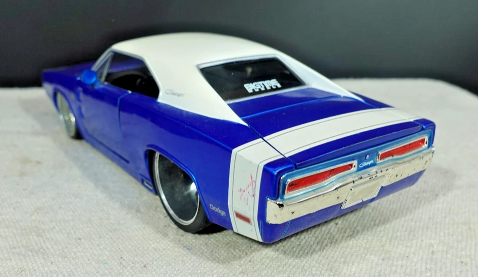 Dodge Charger 1970 Jada Toys Big Time Muscle azul/blanco 1/24 Foto 4 de 4