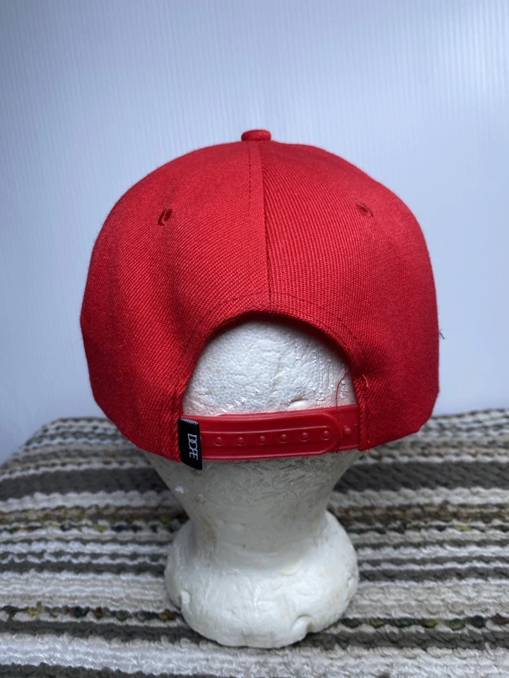 Boné ajustável DOPE vermelho Snapback unissex 100% acrílico streetwear tamanho único - Imagem 3 de 4