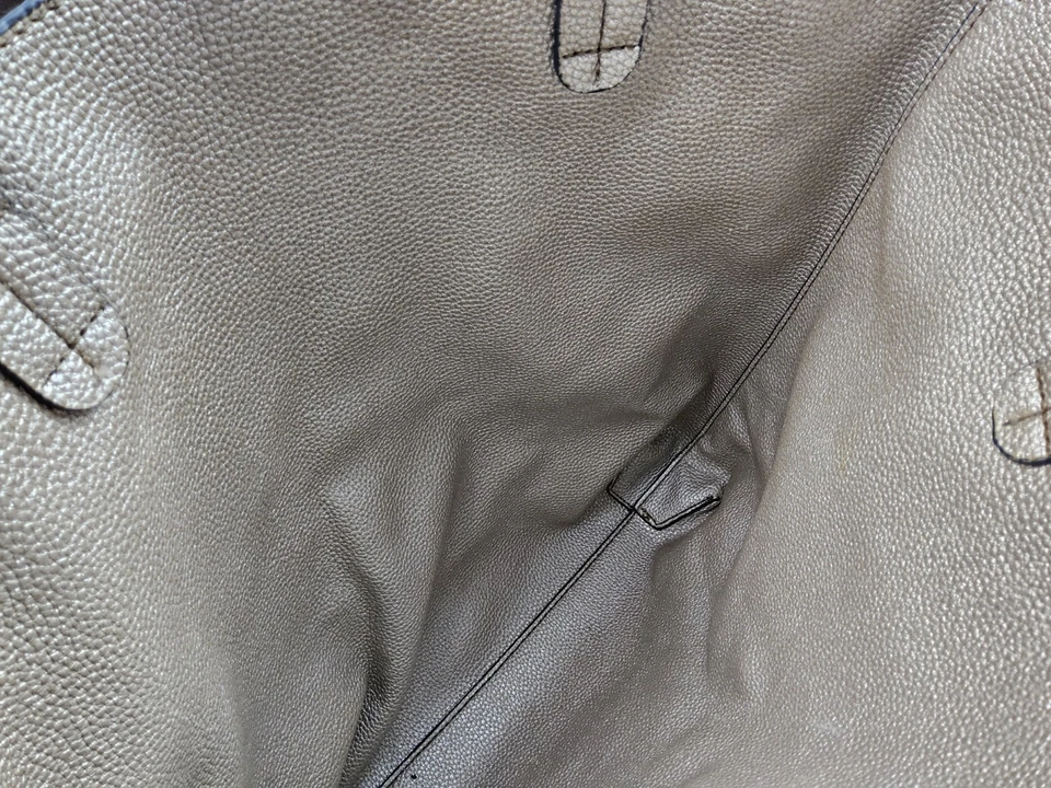 Bolsa tote de ombro Dasein couro sintético reversível floral/bronze - Imagem 3 de 3